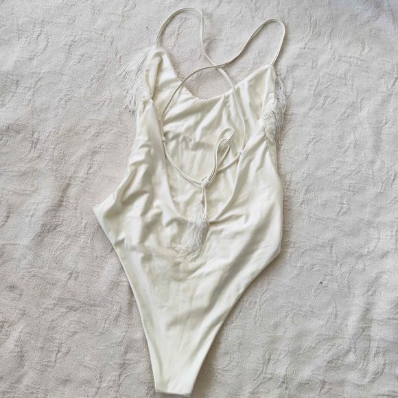 Free People Devon Windsor Fringe Halter Tie Back Off-White Swimsuit XS - Picture 11 of 12